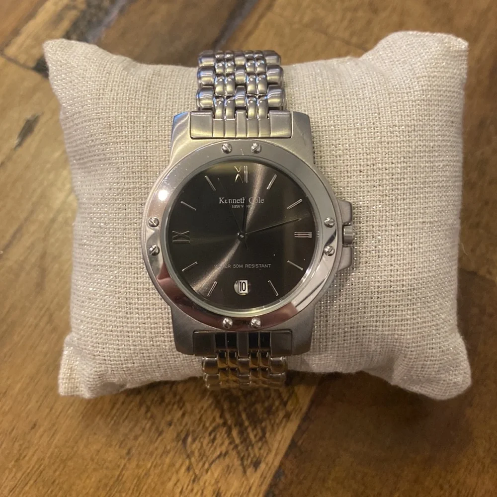 Men’s Kenneth Cole Watch - Picture 1 of 3